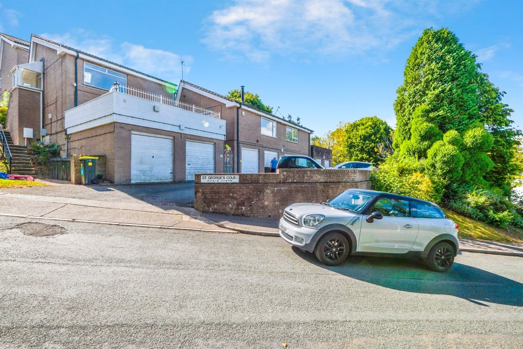 2 bed maisonette for saleLinnet Close, Pentwyn, Cardiff CF23