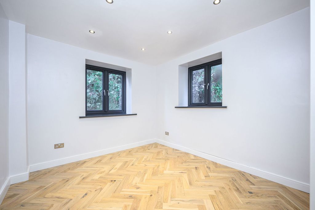 Additional image 14 of 5 bed detached house for saleWhitebrook, Monmouth NP25