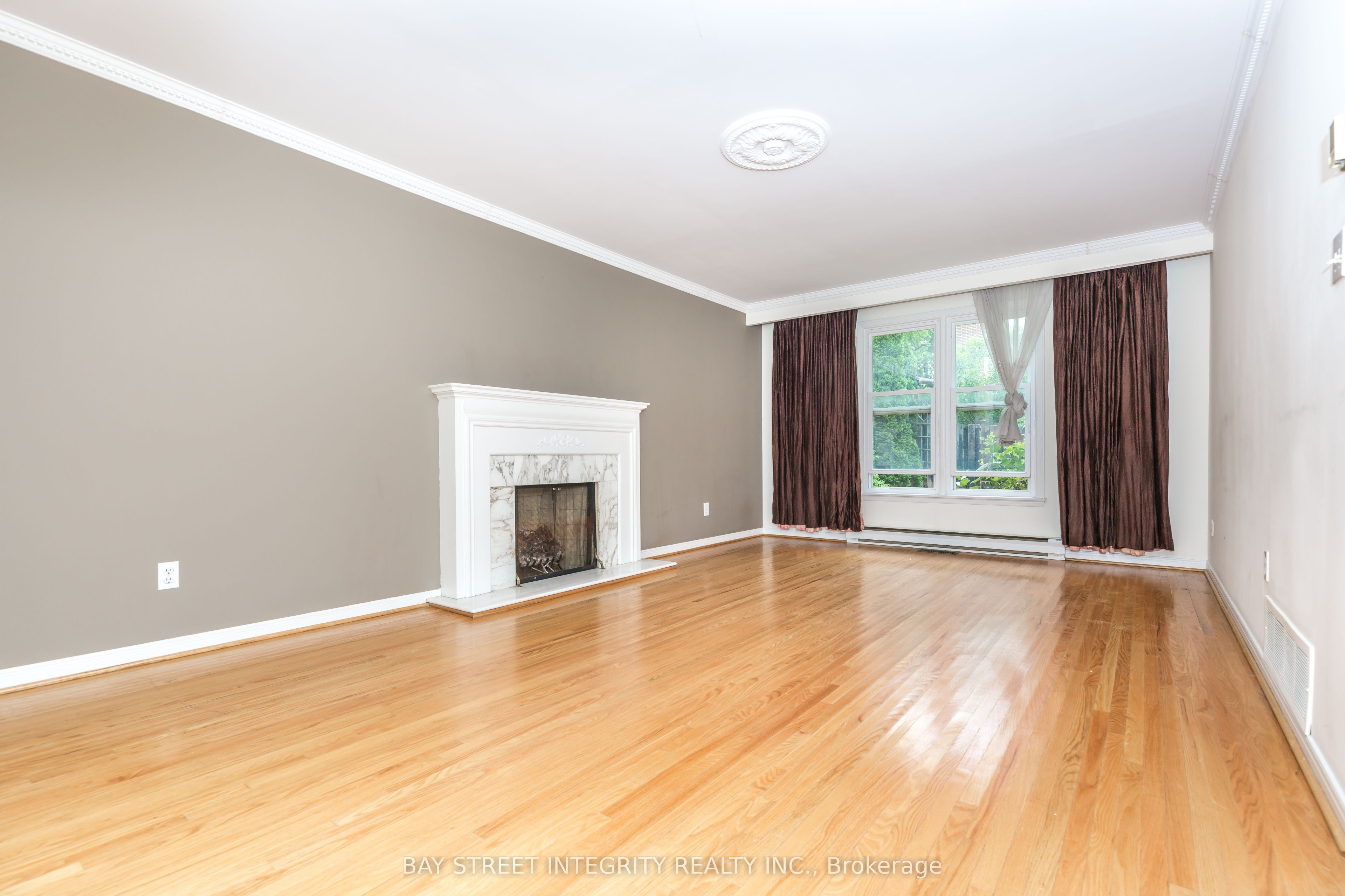 Additional image 5 of 70 Mossgrove Trail, Toronto, ON, M2L 2W3