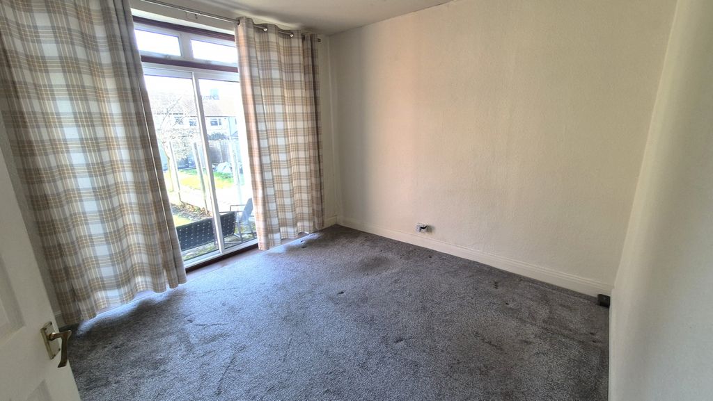 Additional image 5 of 3 bed terraced house for saleSummit Avenue, Kingsbury NW9