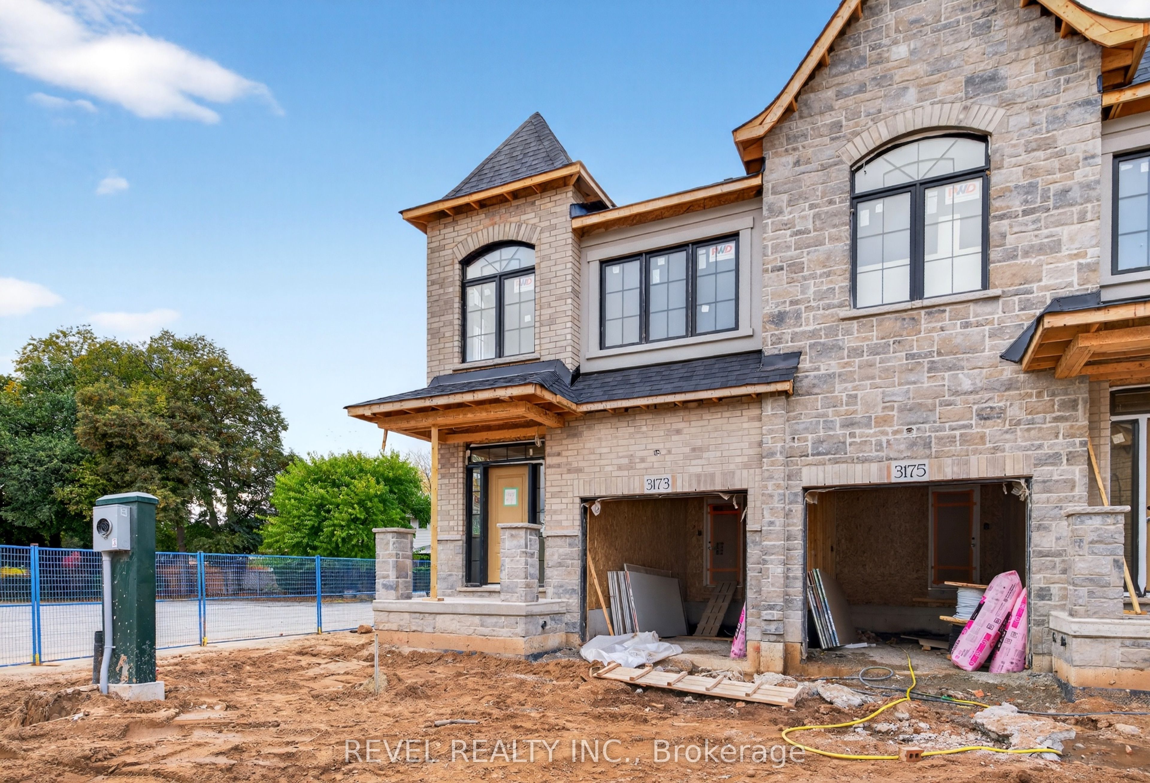 Additional image 3 of 1-600 Maplehill Drive, Burlington, ON, L7N 2W3