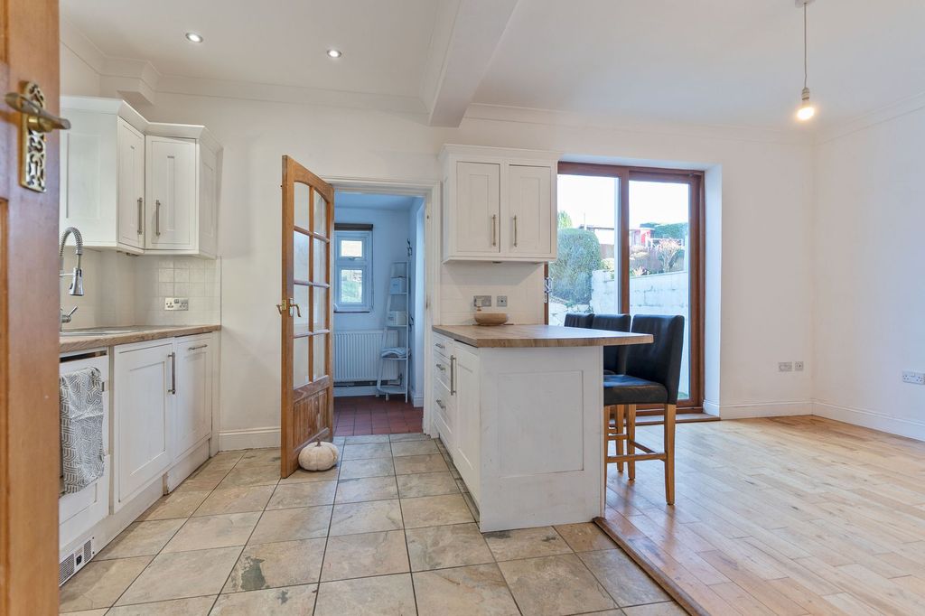 Additional image 6 of 3 bed semi-detached house for saleBrynglas Road, Newport NP20