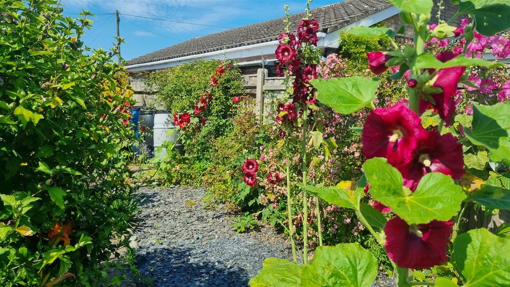 Additional image 35 of 2 bed semi-detached bungalow for saleSt. Michaels Way, Wenhaston IP19