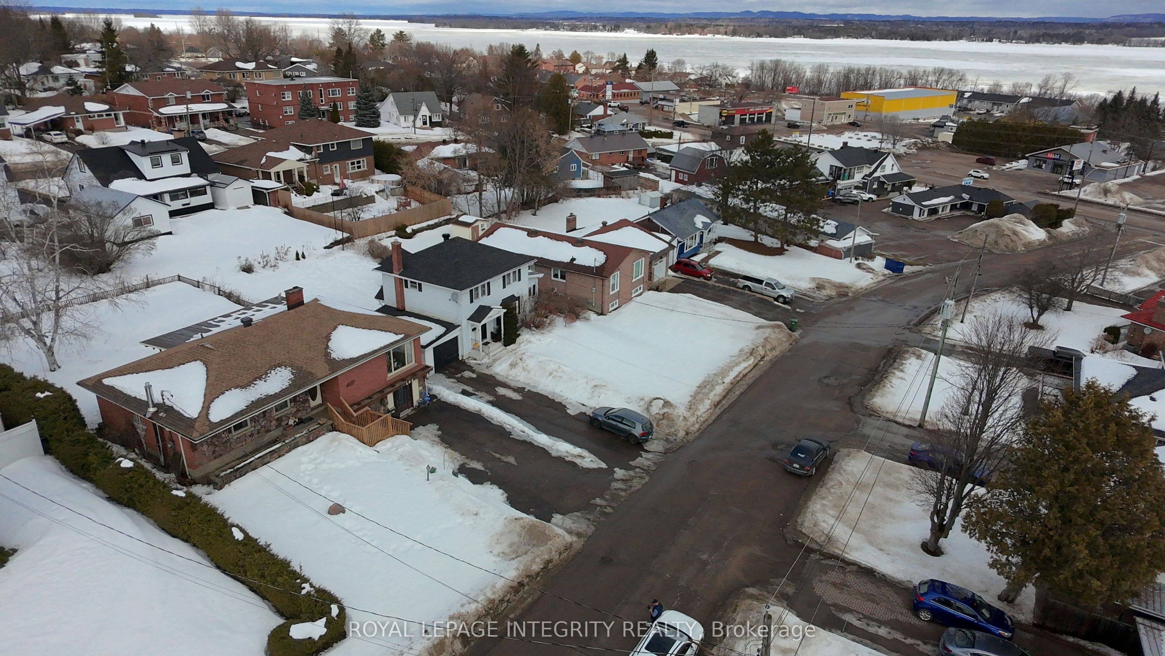 Additional image 2 of 228 Clemow Avenue, Pembroke, ON, K8A 2C8