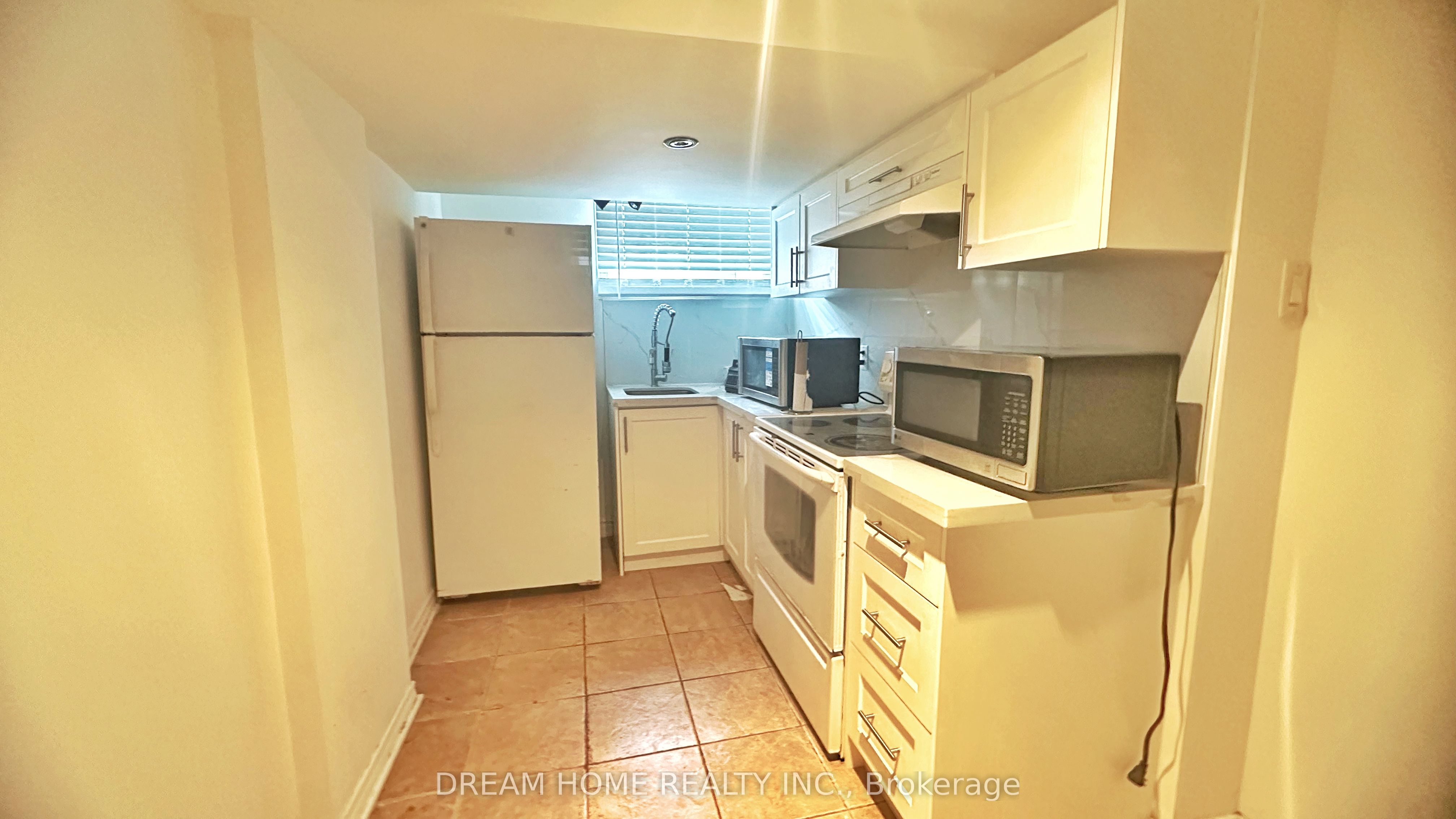 Additional image 2 of BM Unit#B-83 Cornwallis Drive, Toronto, ON, M1P 1H6