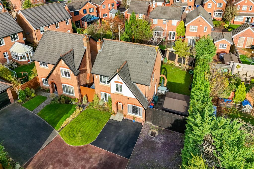 Additional image 2 of 4 bed detached house for saleWaystead Close, Northwich CW9