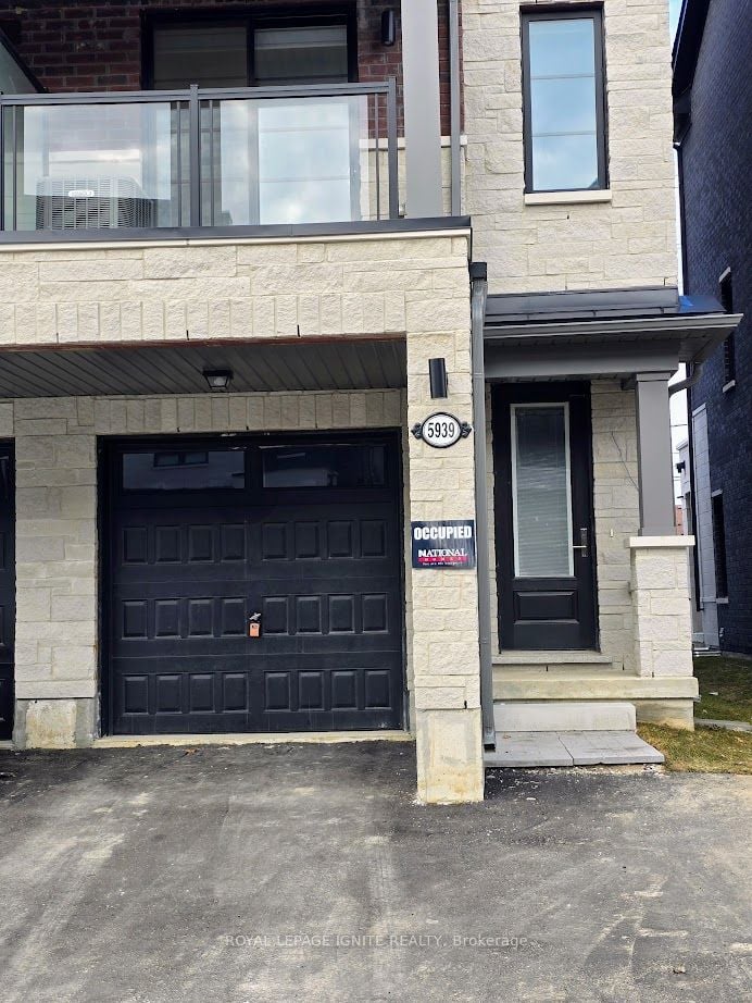 Additional image 2 of 5939 Saigon Street, Mississauga, ON, L5V 0E9