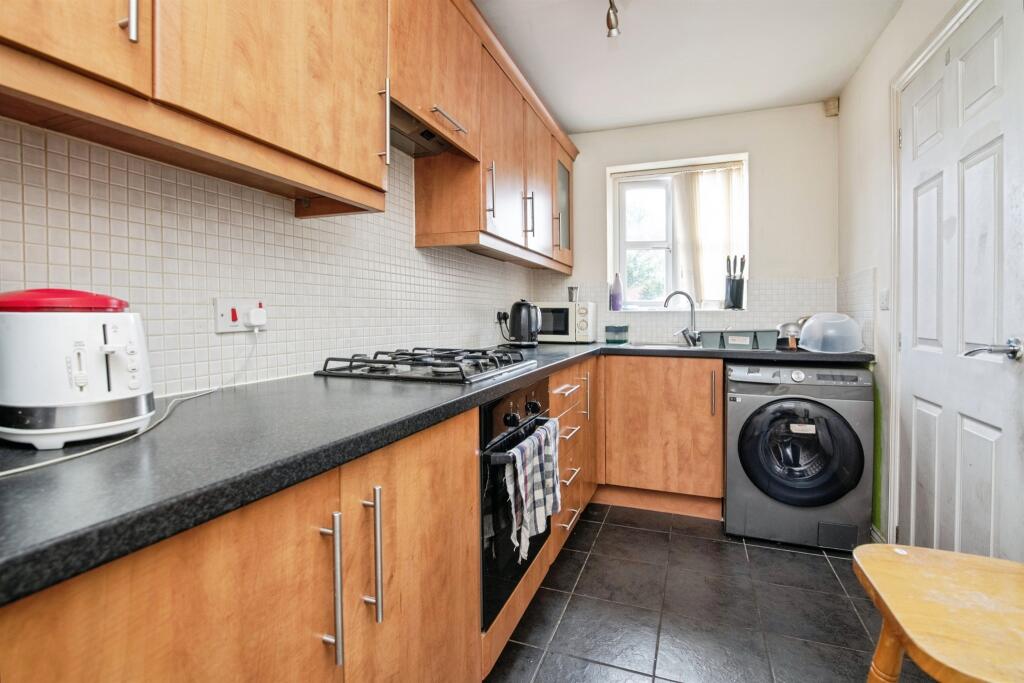 York Crescent, WEST BROMWICH photo 2