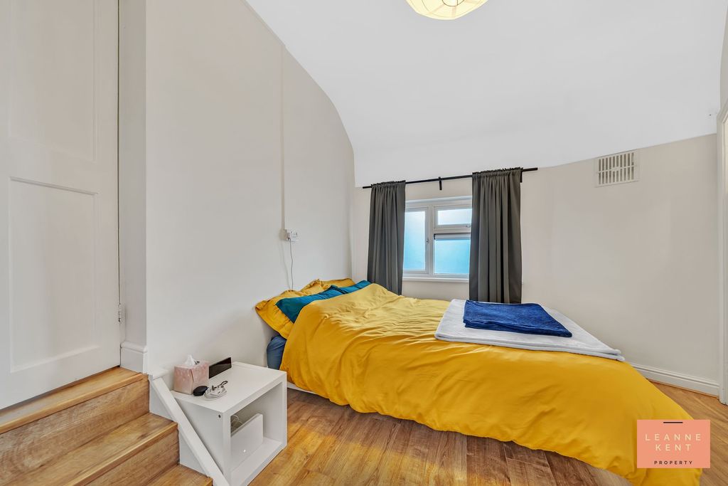 Additional image 20 of 3 bed flat for saleOak House, Hollybush Estate, Cardiff CF14