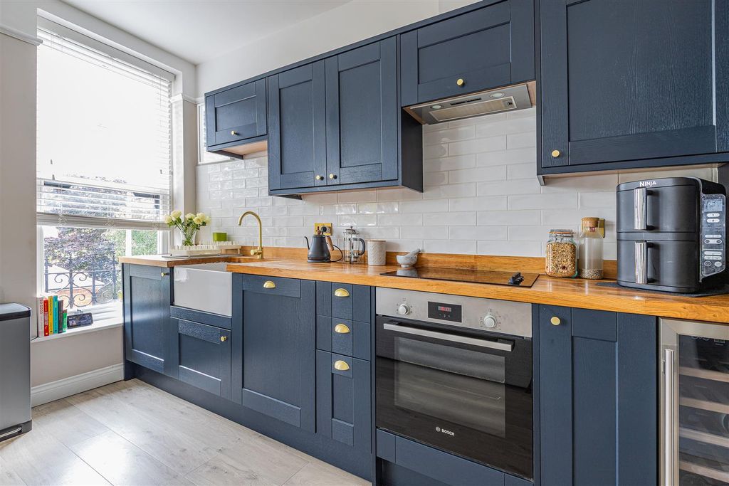 Additional image 4 of 2 bed flat for saleShirley Road, Roath Park, Cardiff CF23
