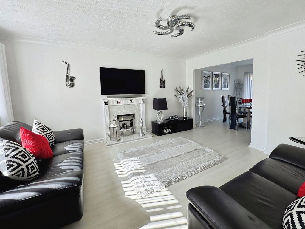 Additional image 2 of 3 bed detached house for saleCae Nant Gledyr, Caerphilly CF83