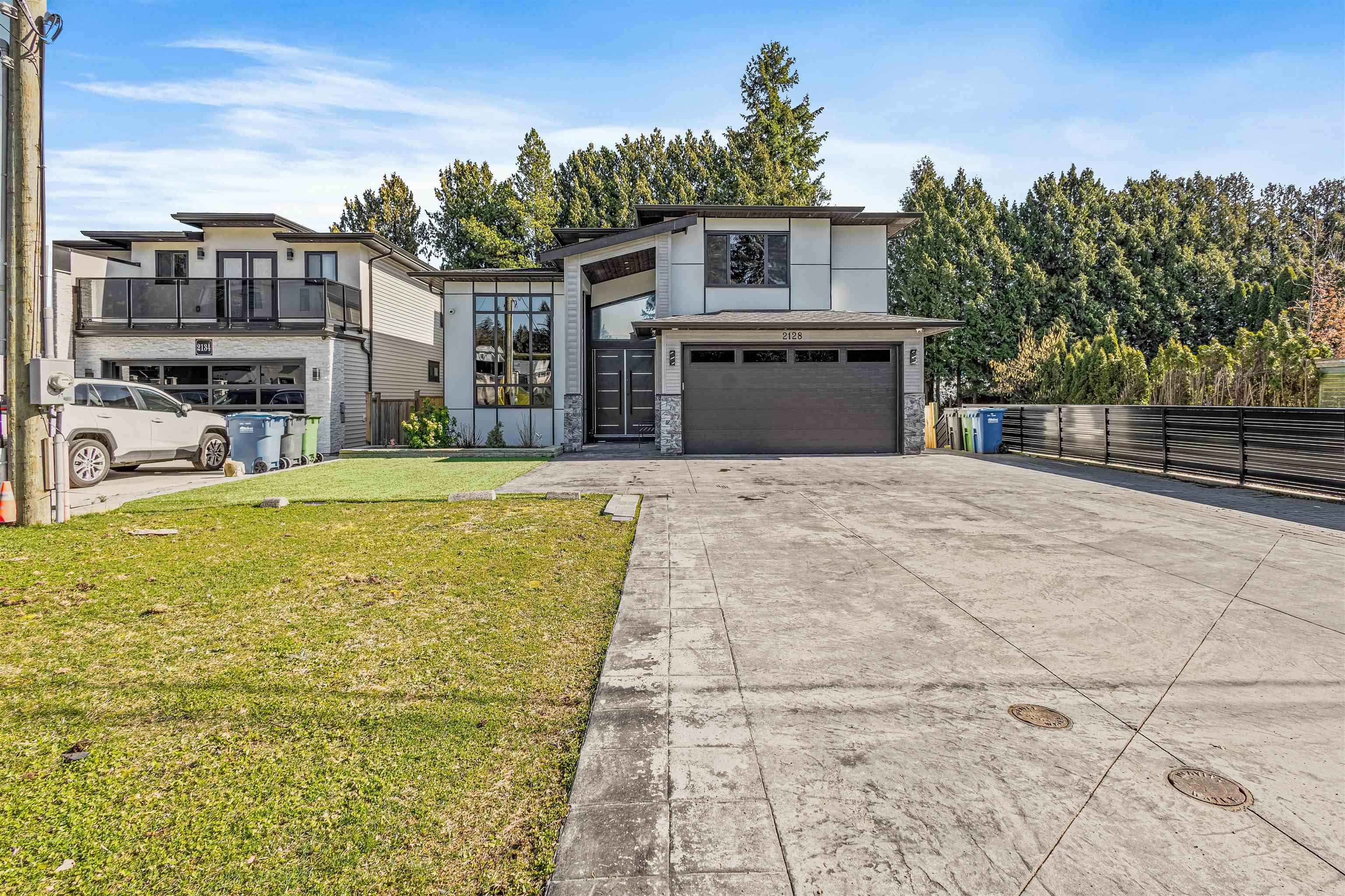 2128 Oakridge Crescent, Abbotsford, BC, V2T 6A8