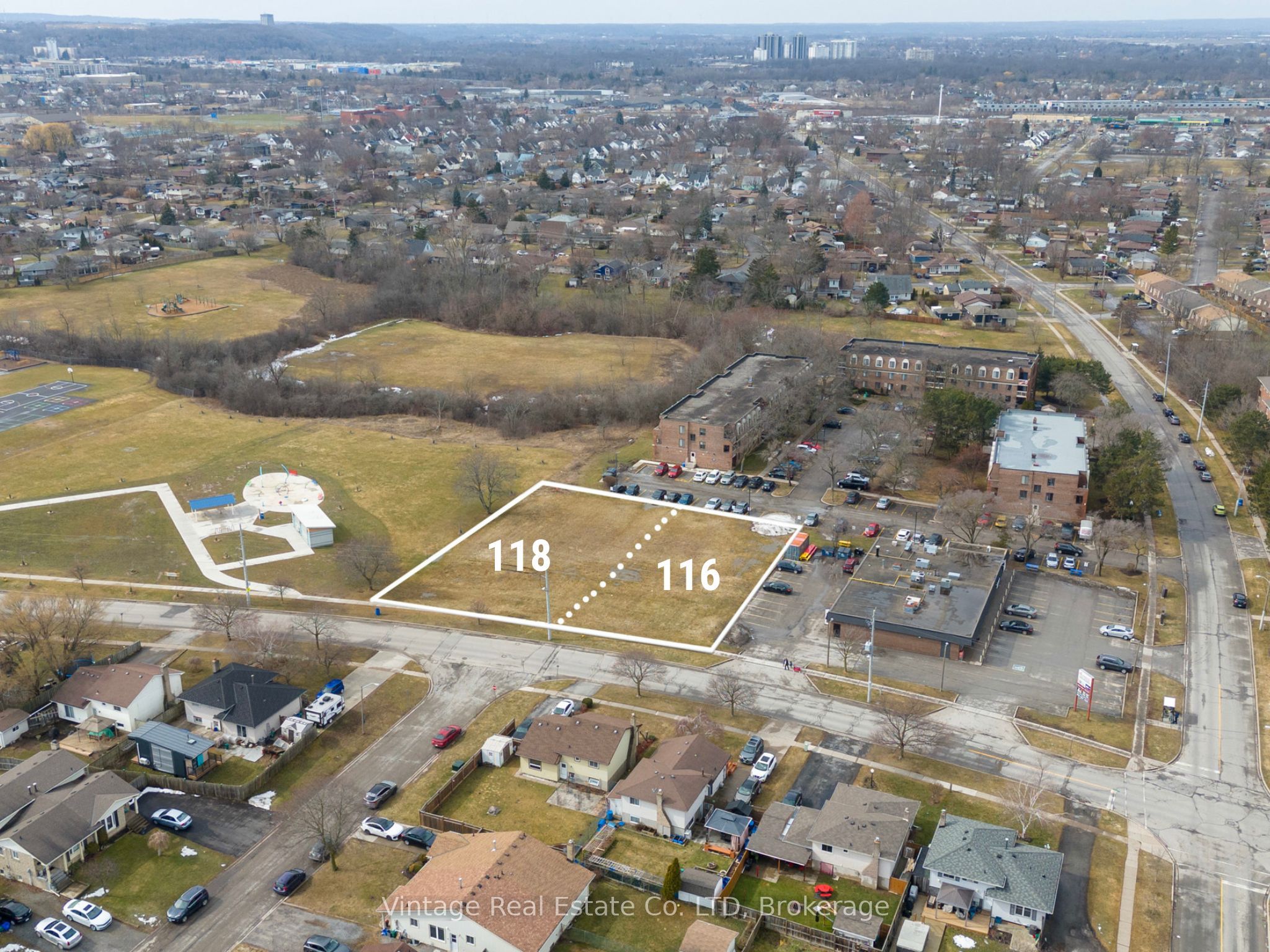 118 Woodrow Street, St. Catharines, ON, L2P 3S3