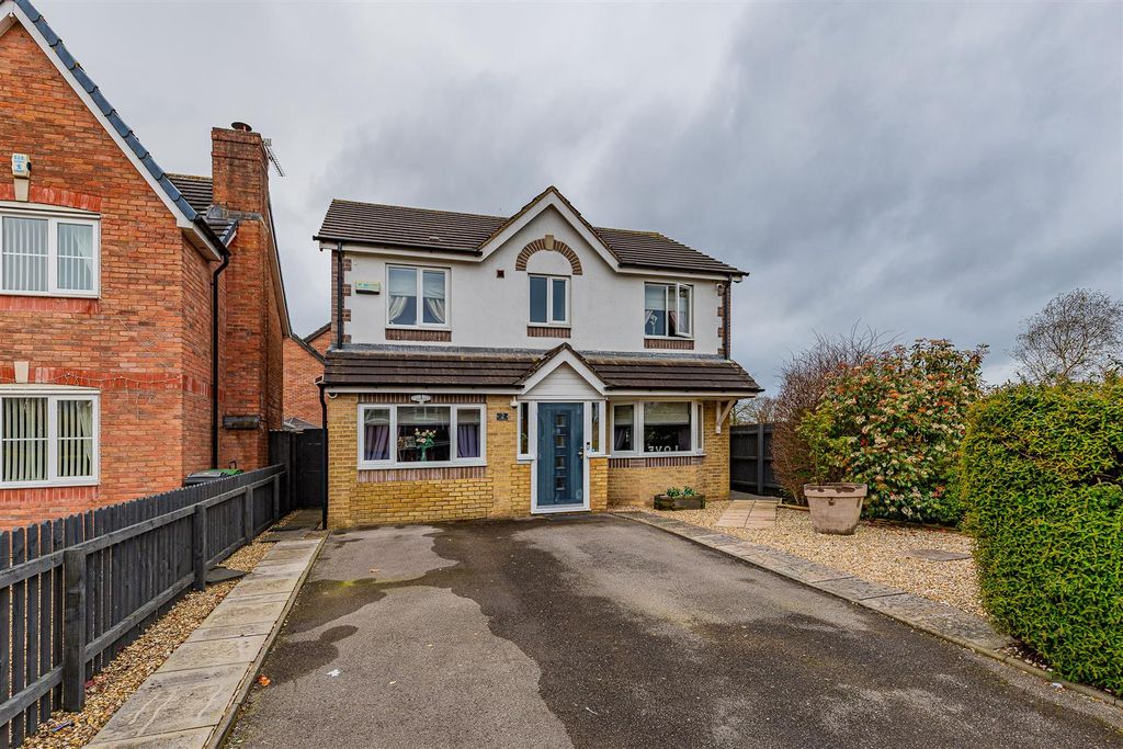 4 bed detached house for saleClos Rhedyn, Cardiff CF5
