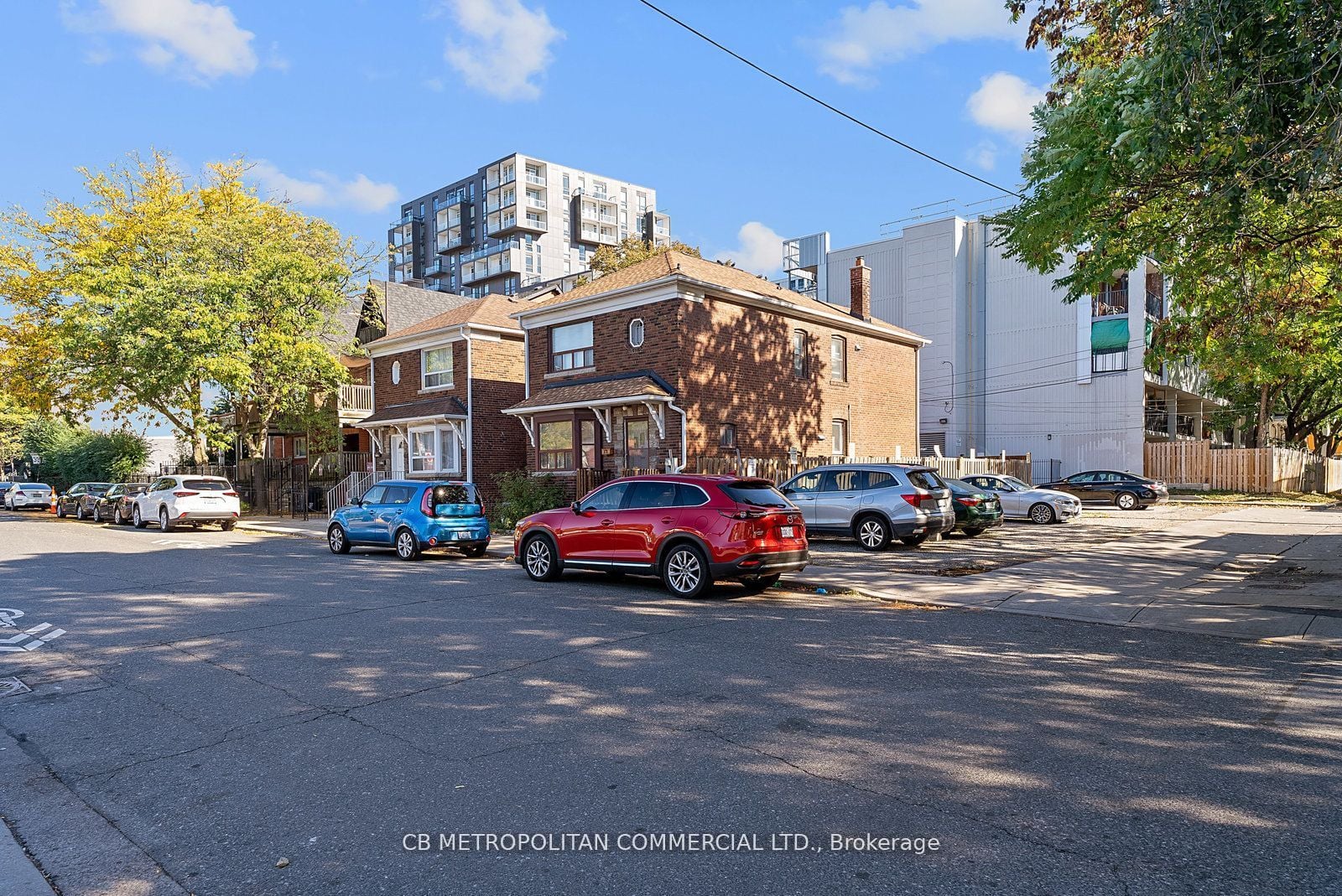 15 Augusta Avenue, Toronto, ON, M5T 2K7