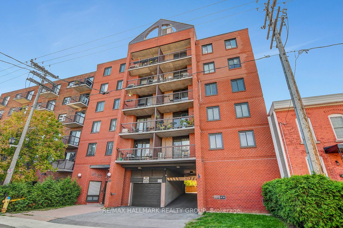 504-222 Guigues Avenue, Ottawa, ON, K1N 5J2