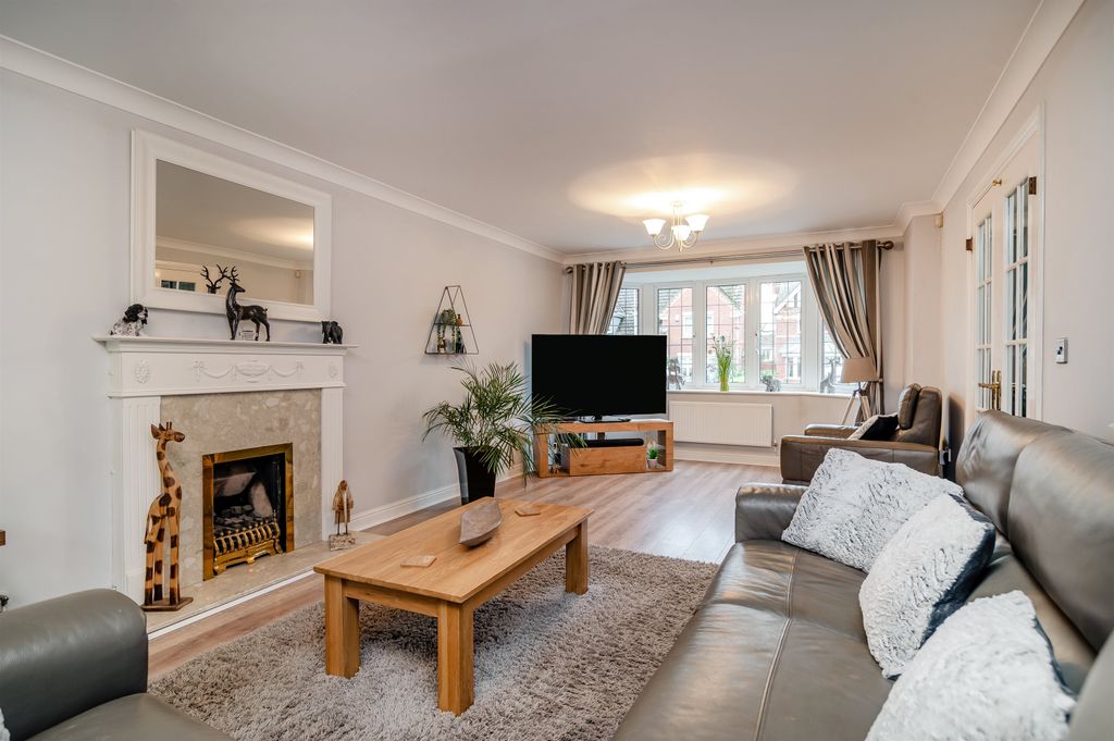 Additional image 3 of 4 bed detached house for salePriory Gardens, Langstone, Newport, Newport NP18