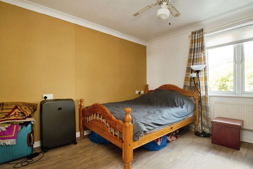 Additional image 5 of 1 bed flat for saleTaffs Mead Embankment, Cardiff CF11