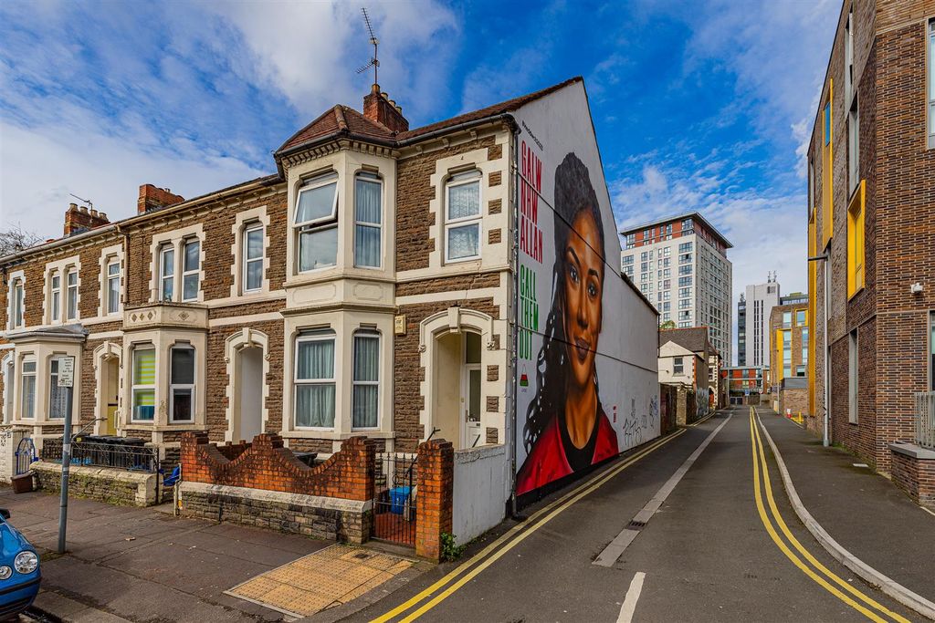 4 bed end terrace house for saleMoira Terrace, Adamsdown, Cardiff CF24