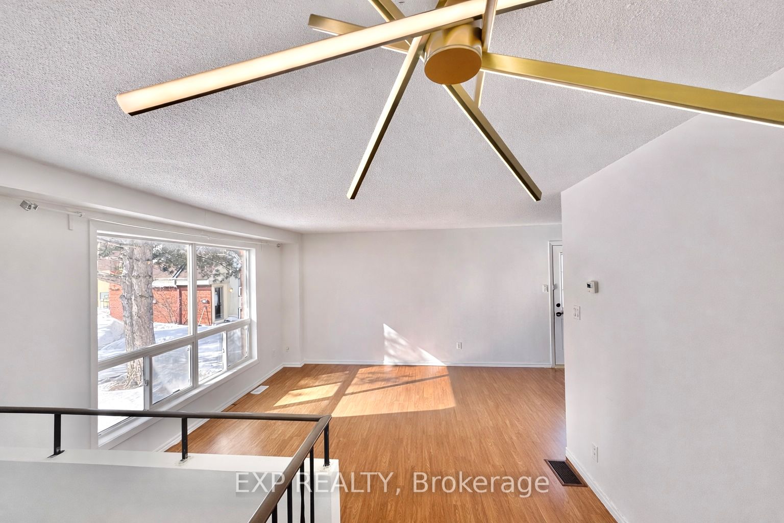 Additional image 4 of 11C Sonnet Crescent, Ottawa, ON, K2H 8W8