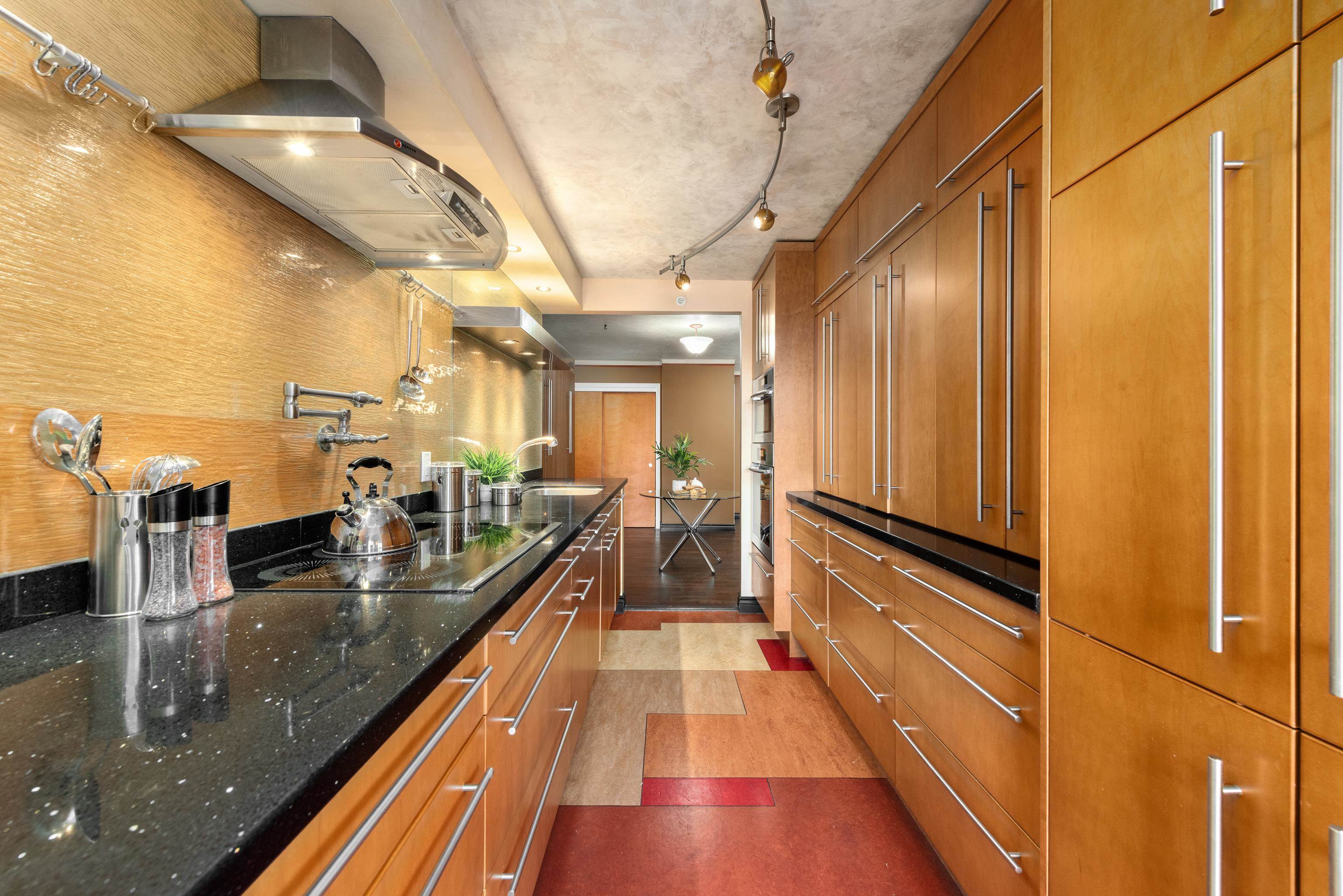 Additional image 6 of 601-6622 Southoaks Crescent, Burnaby, BC, V5E 4K2