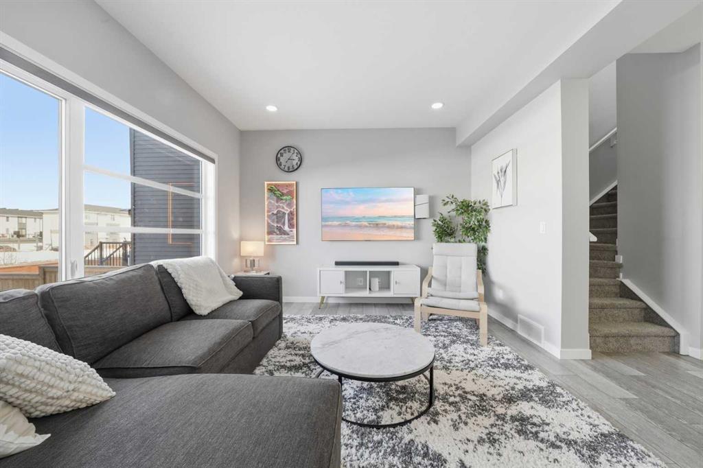 Additional image 4 of 704 Creekstone Circle SW, Calgary, AB, T2X 4Y6