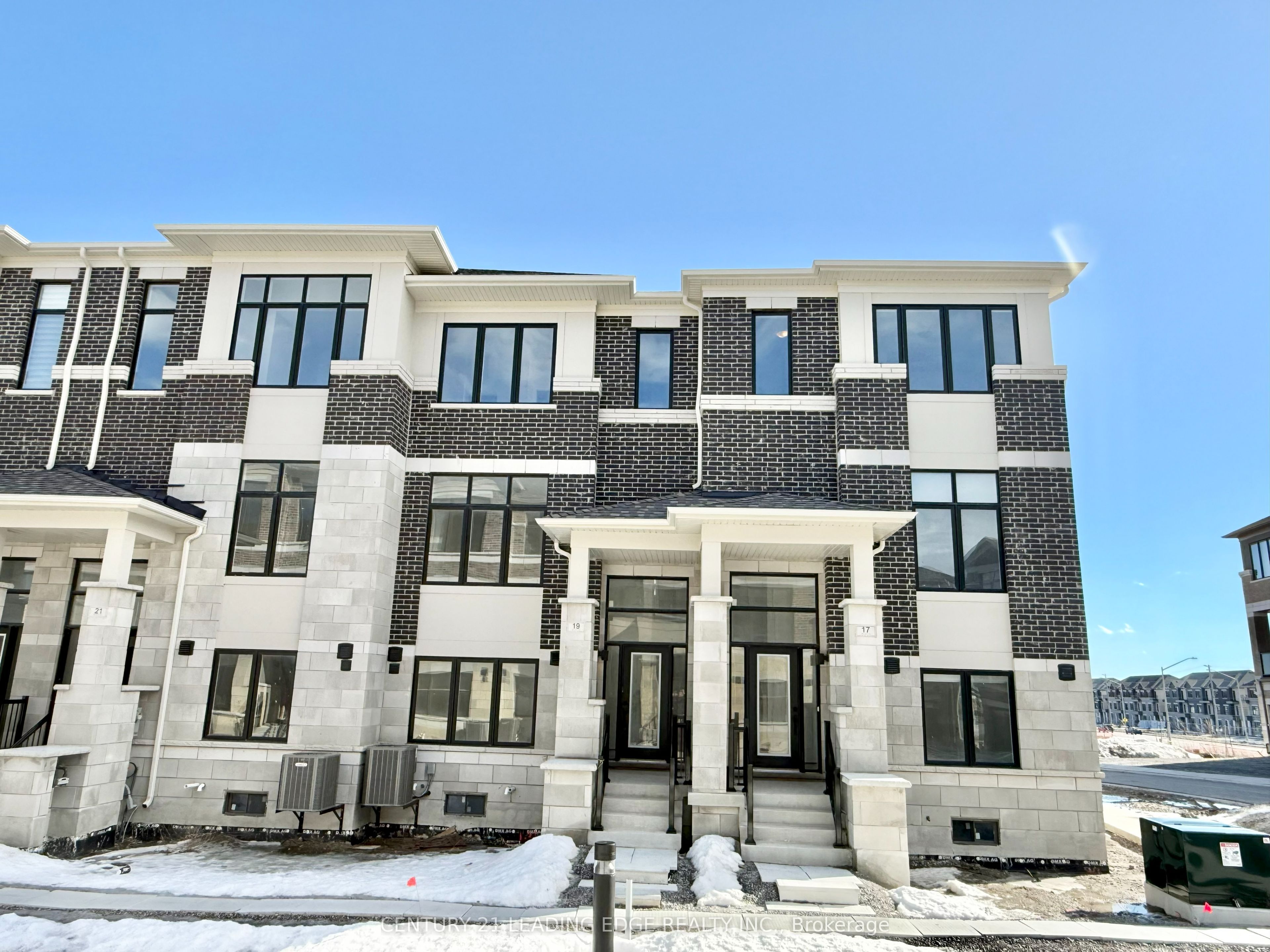 17 Norman Fleming Lane, Richmond Hill, ON, L4S 1N4