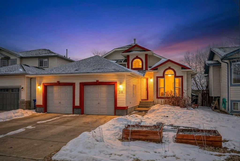 Additional image 2 of 38 Canoe Circle SW, Airdrie, AB, T4B2L6