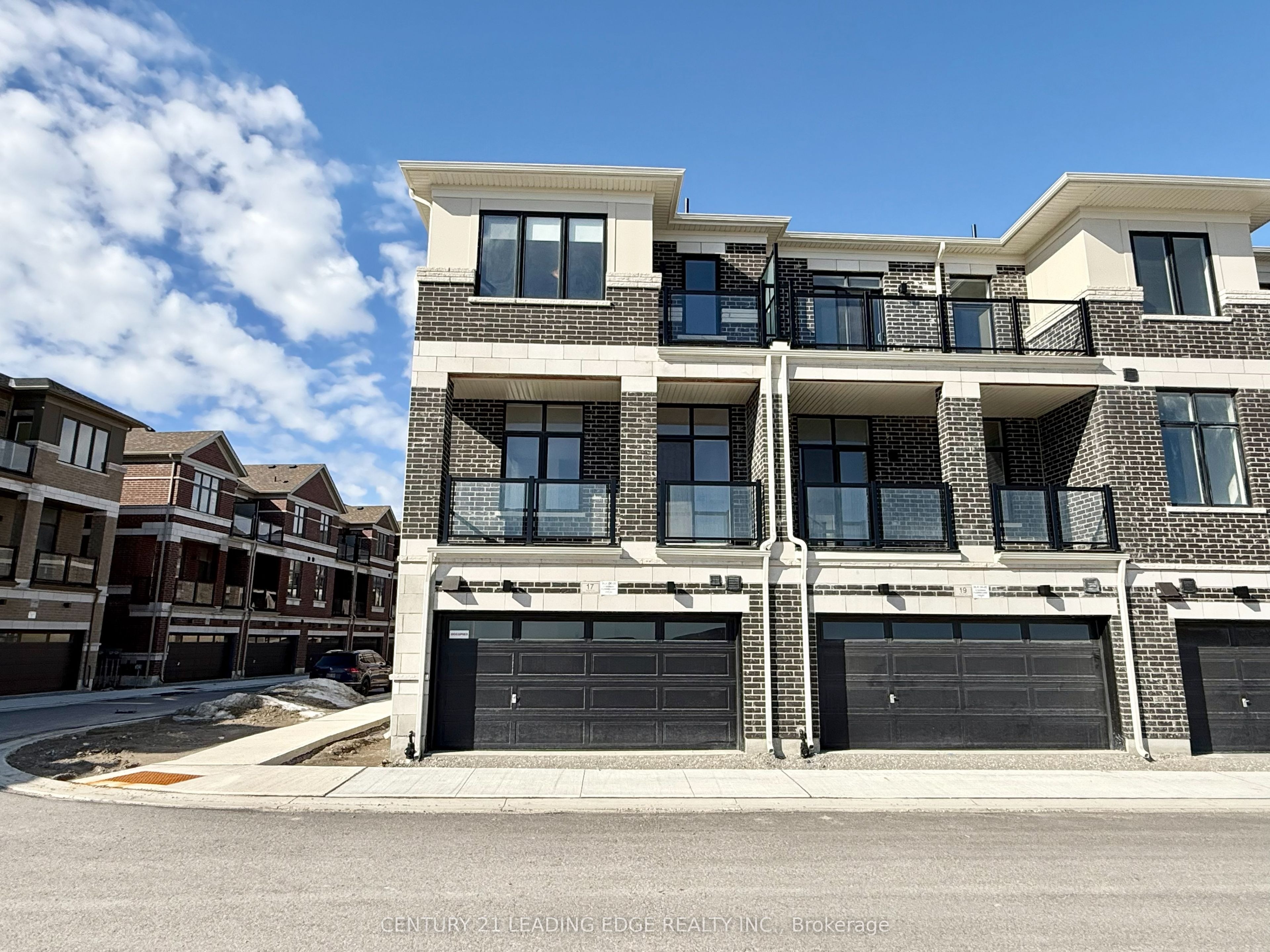17 Norman Fleming Lane, Richmond Hill, ON, L4S 1N4 photo 3