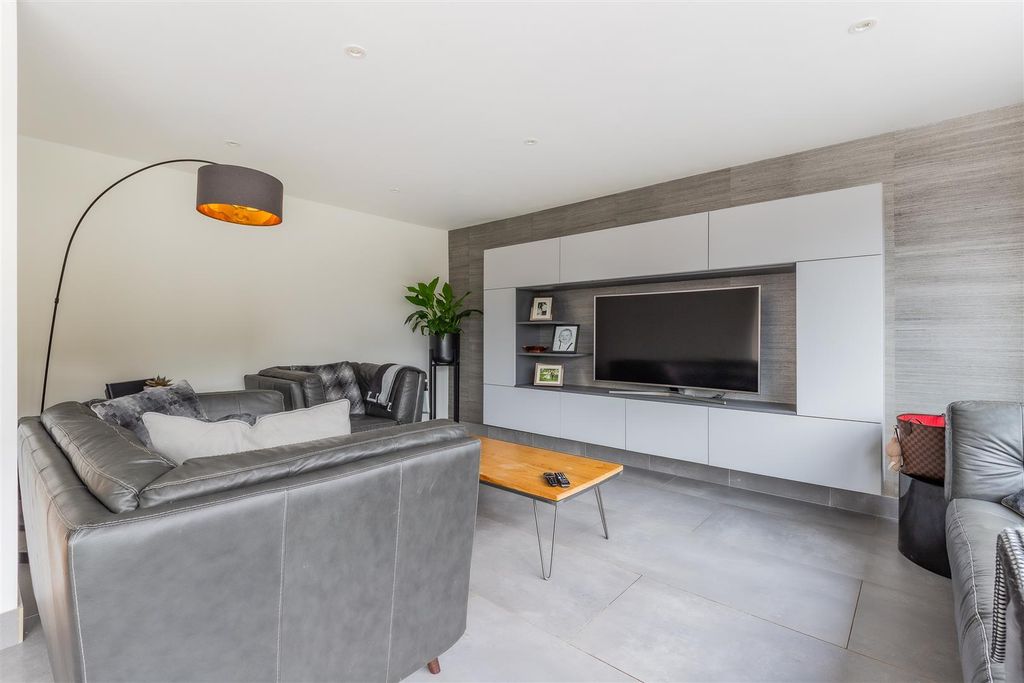 Additional image 10 of 4 bed detached house for saleLlwyn Y Grant Road, Penylan, Cardiff CF23