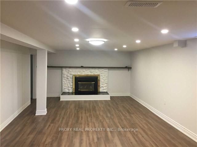 Additional image 3 of 208 Axminster (basement) Drive, Richmond Hill, ON, L4C 2W1