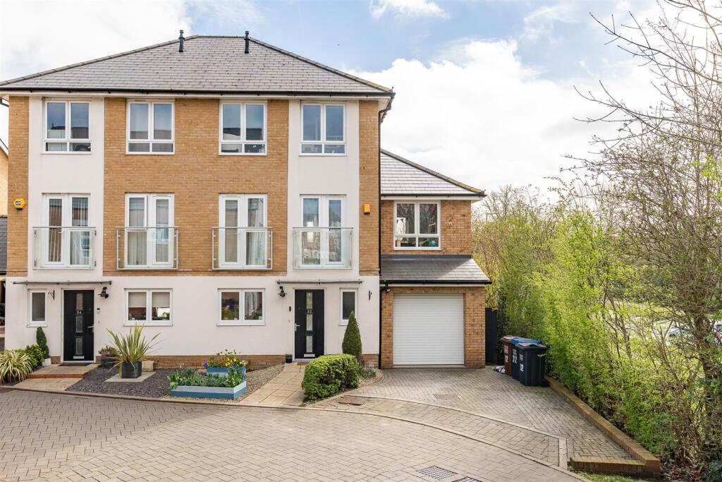 Appletree Way, Welwyn Garden City