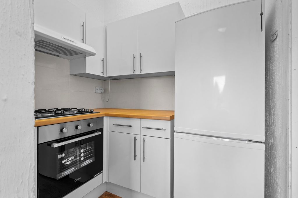 Additional image 3 of 1 bed flat for saleGibson Street, Kilmarnock KA1