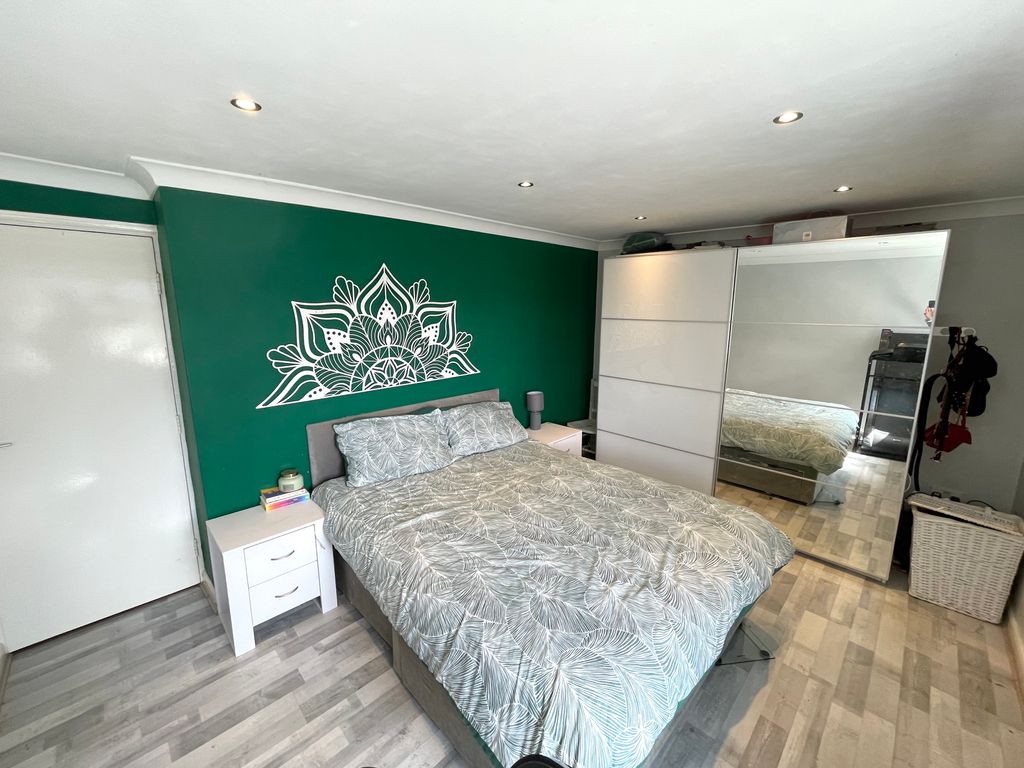 Additional image 10 of 2 bed flat for saleWestbourne Road, Cardiff CF14