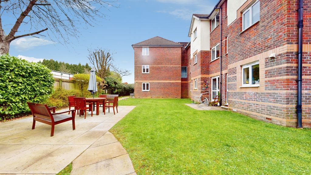 Additional image 11 of 2 bed flat for saleVelindre Road, Whitchurch, Cardiff CF14