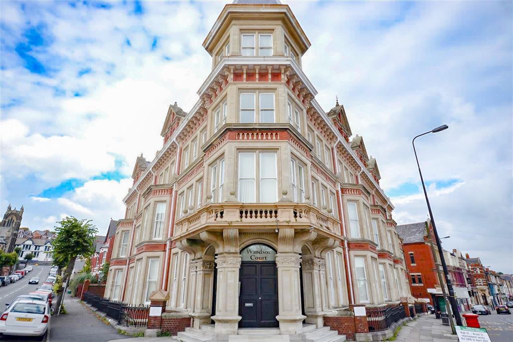 1 bed flat for saleWindsor Court, Barry CF62
