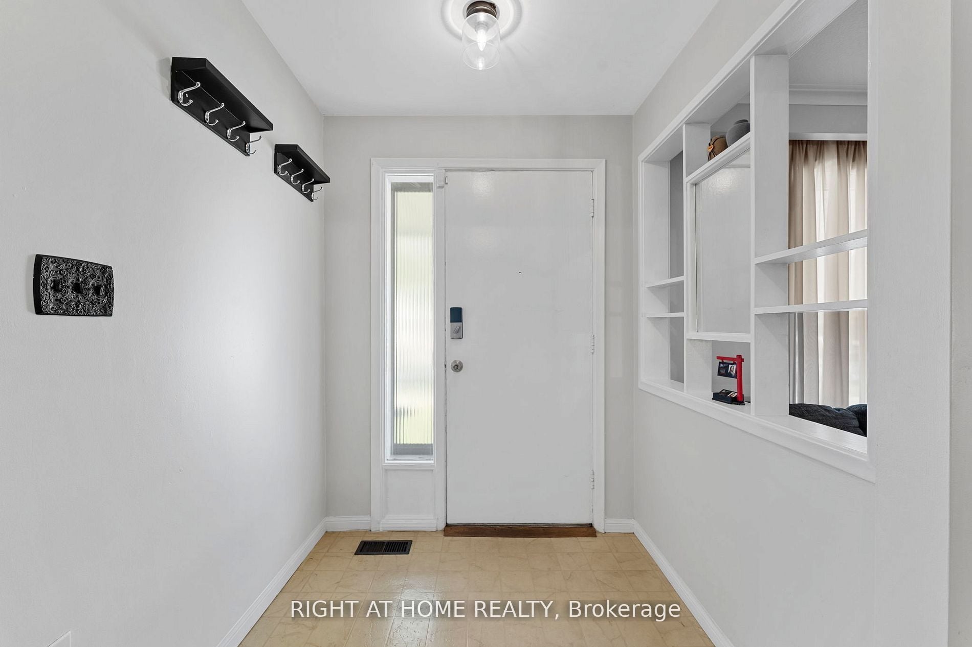 19 Dunsany Crescent, Toronto, ON, M9R 3W7 photo 4