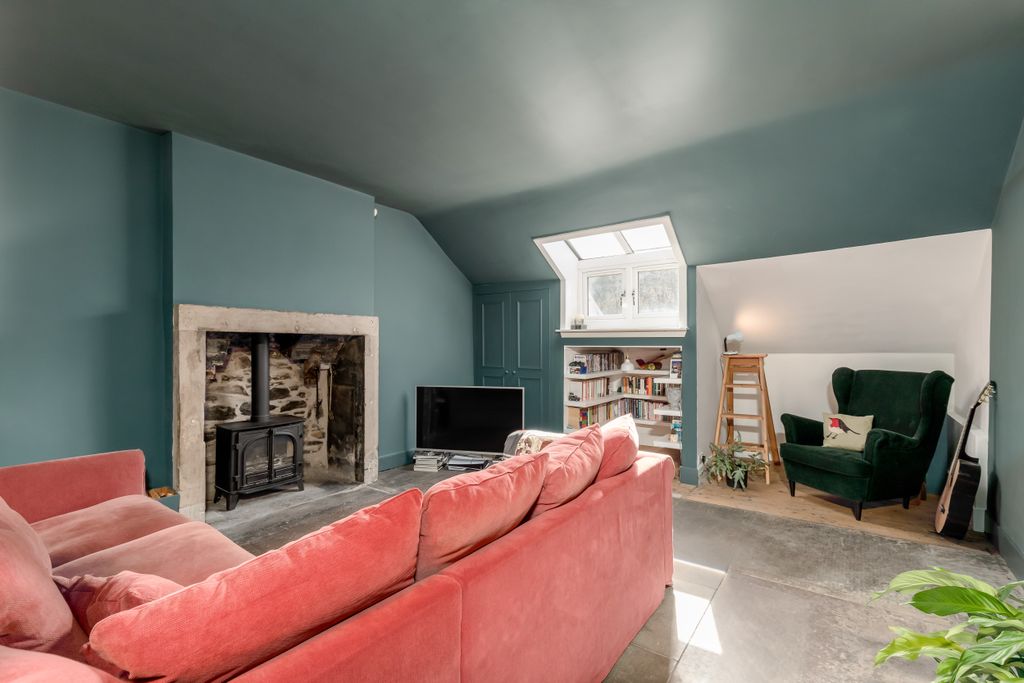 Additional image 2 of 4 bed flat for sale18/5 Leopold Place, Hillside, Edinburgh EH7