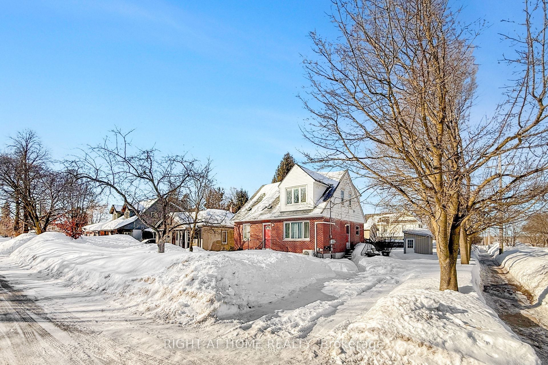 19 Alfred Street W, Barrie, ON, L4N 3L9