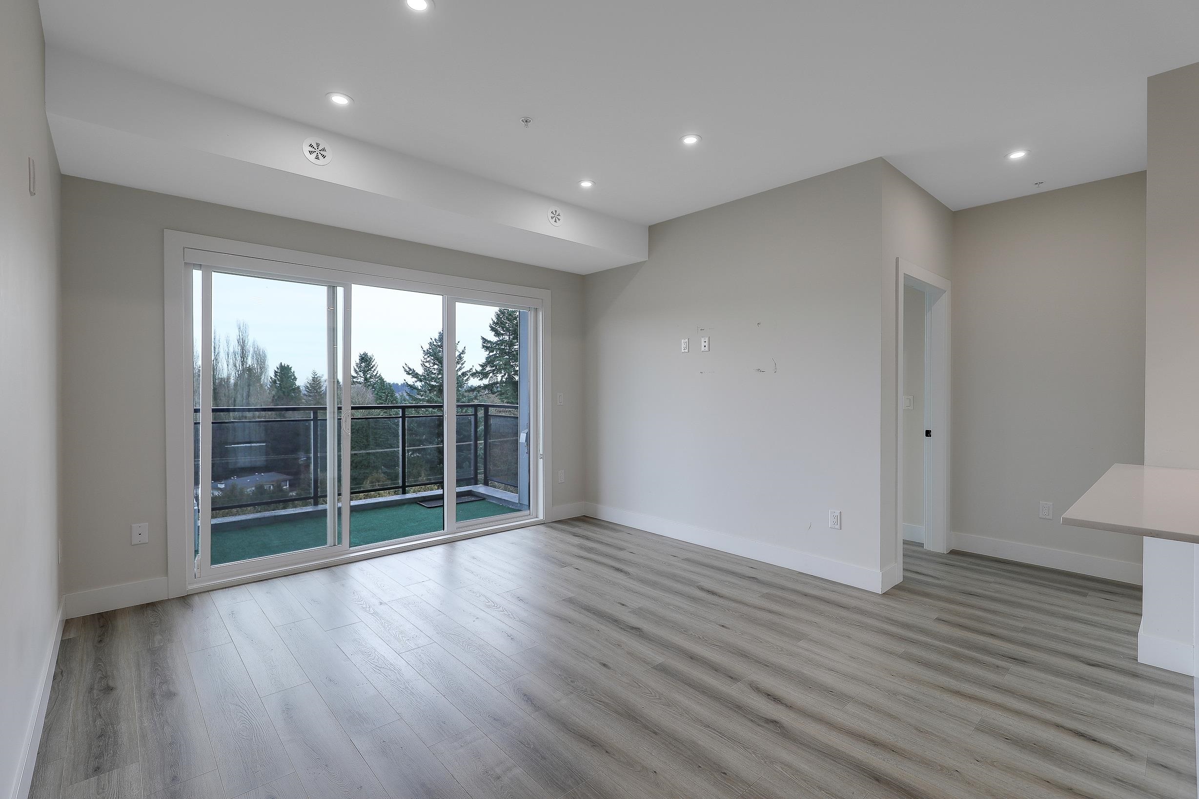 Additional image 4 of 505-6285 King George Boulevard, Surrey, BC, V3X 0L3