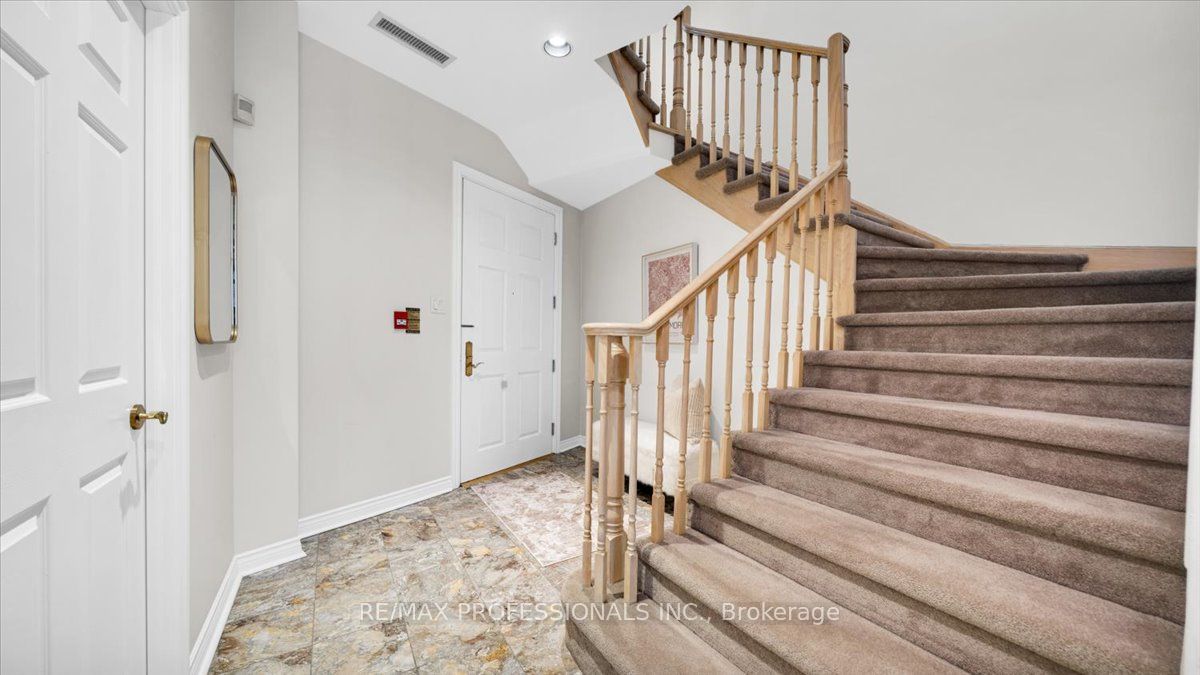Additional image 3 of TH143-2289 Lake Shore Boulevard W, Toronto, ON, M8V 3Y2