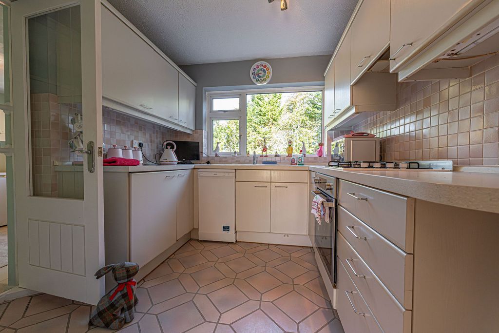 Additional image 2 of 3 bed detached house for saleAnderson Place, Newport NP20