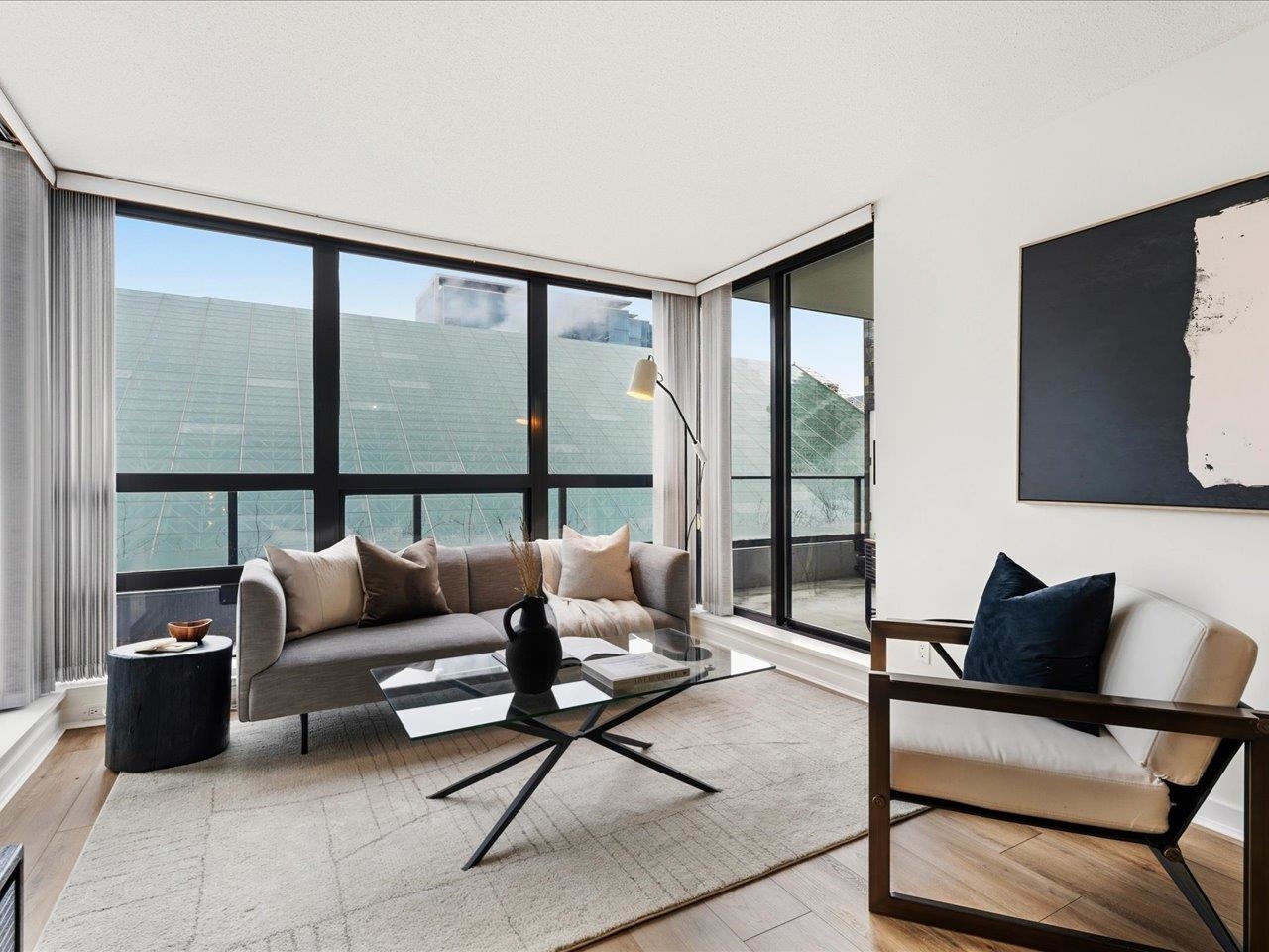 503-933 Hornby Street, Vancouver, BC, V6Z 3G4