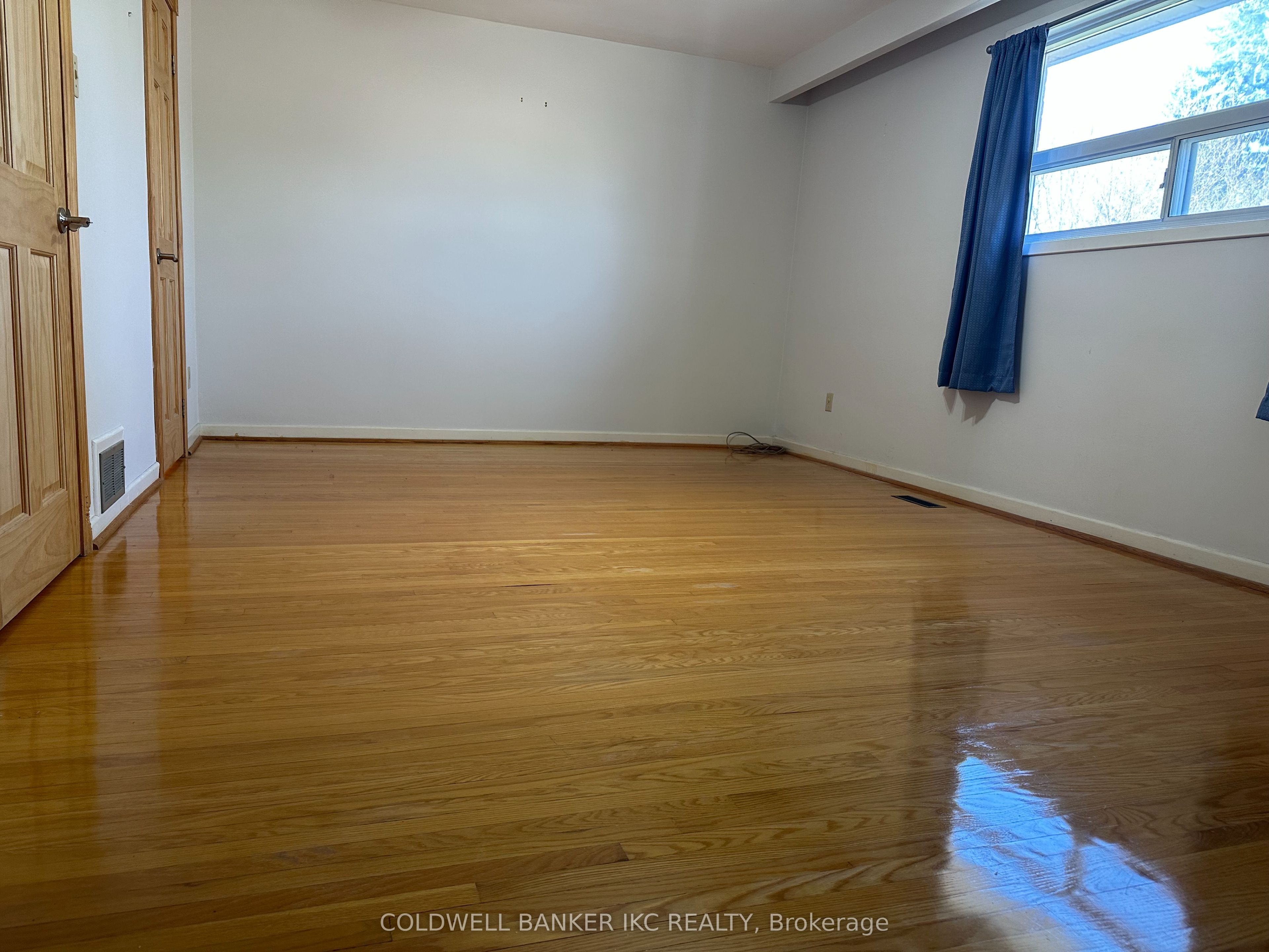 Additional image 5 of 2220 Springfield Court, Mississauga, ON, L5K 1V2