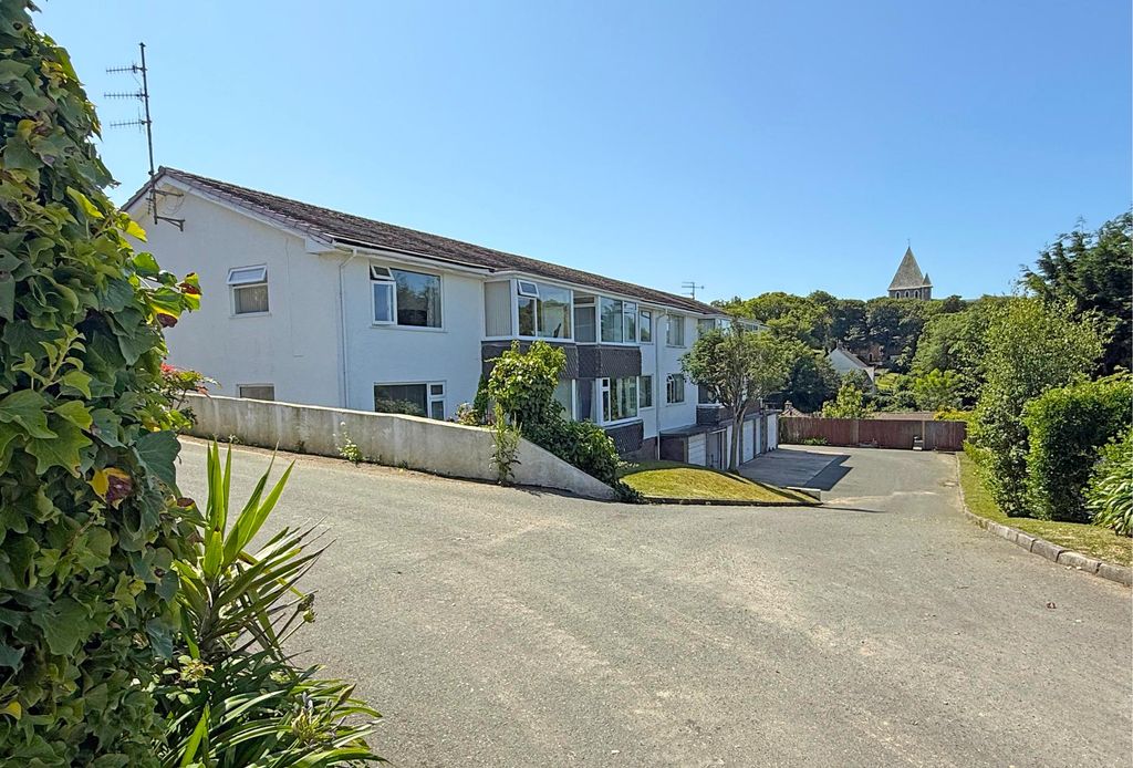2 bed flat for saleButes, Alderney GY9