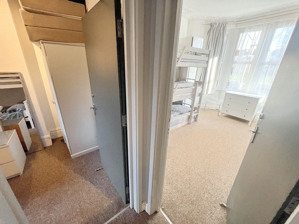 Additional image 4 of 6 bed terraced house for saleTaff Embankment, Grangetown, Cardiff CF11