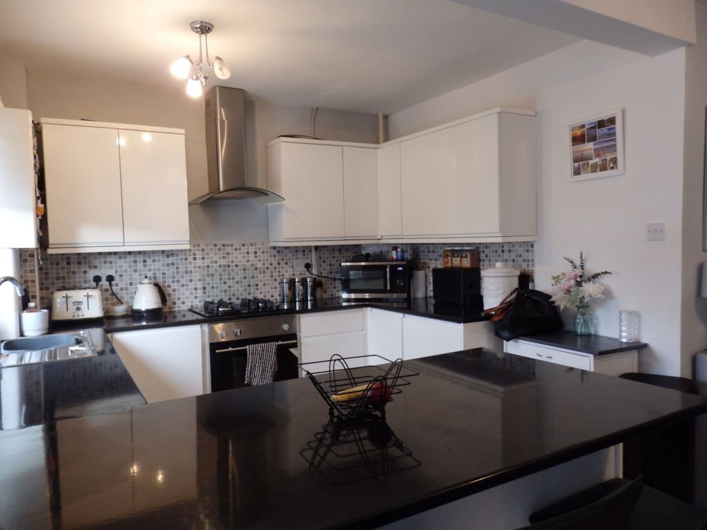 Additional image 7 of 2 bed flat for saleGlan Y Nant Road, Cardiff CF14
