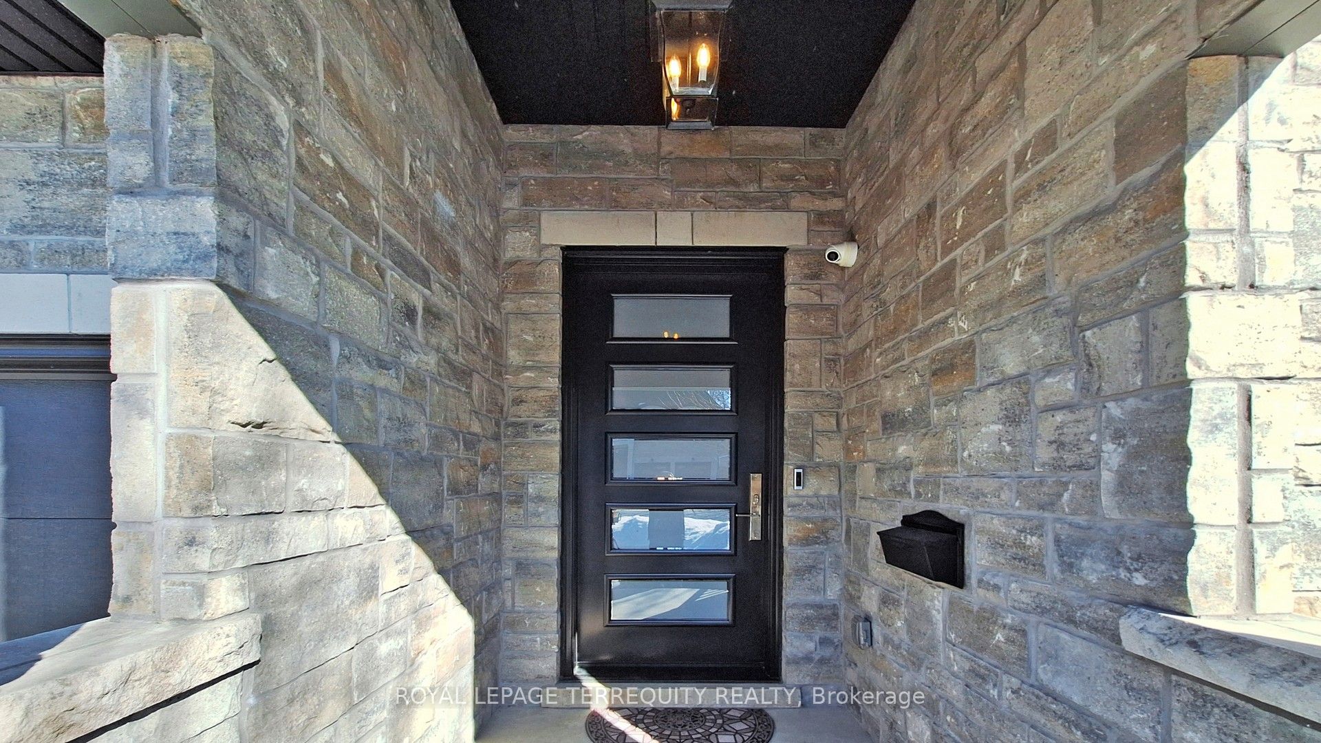 537 Marksbury Road, Pickering, ON, L1W 2S7 photo 3