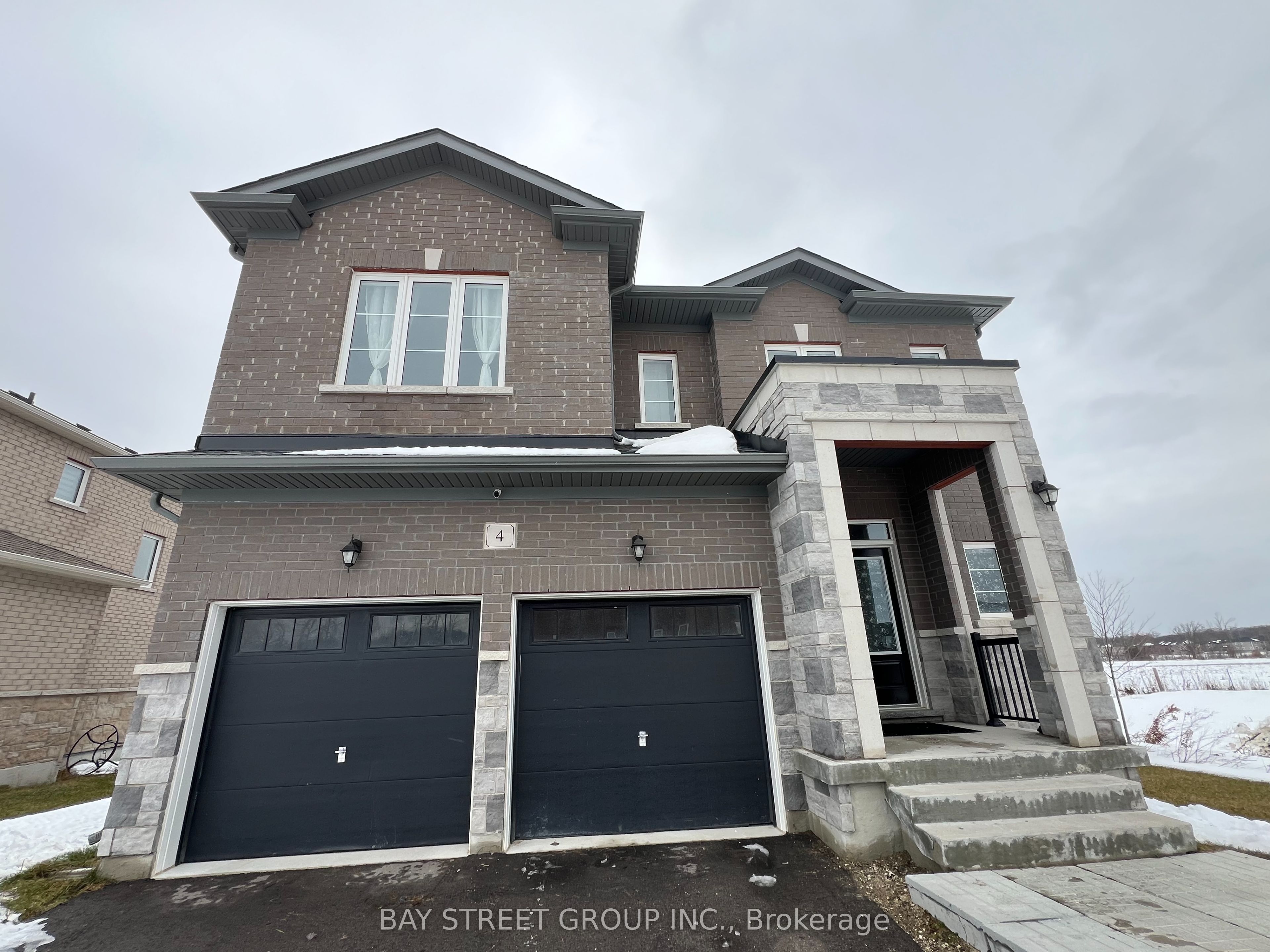 4 Middleton Drive, Wasaga Beach, ON, L9Z 0K9