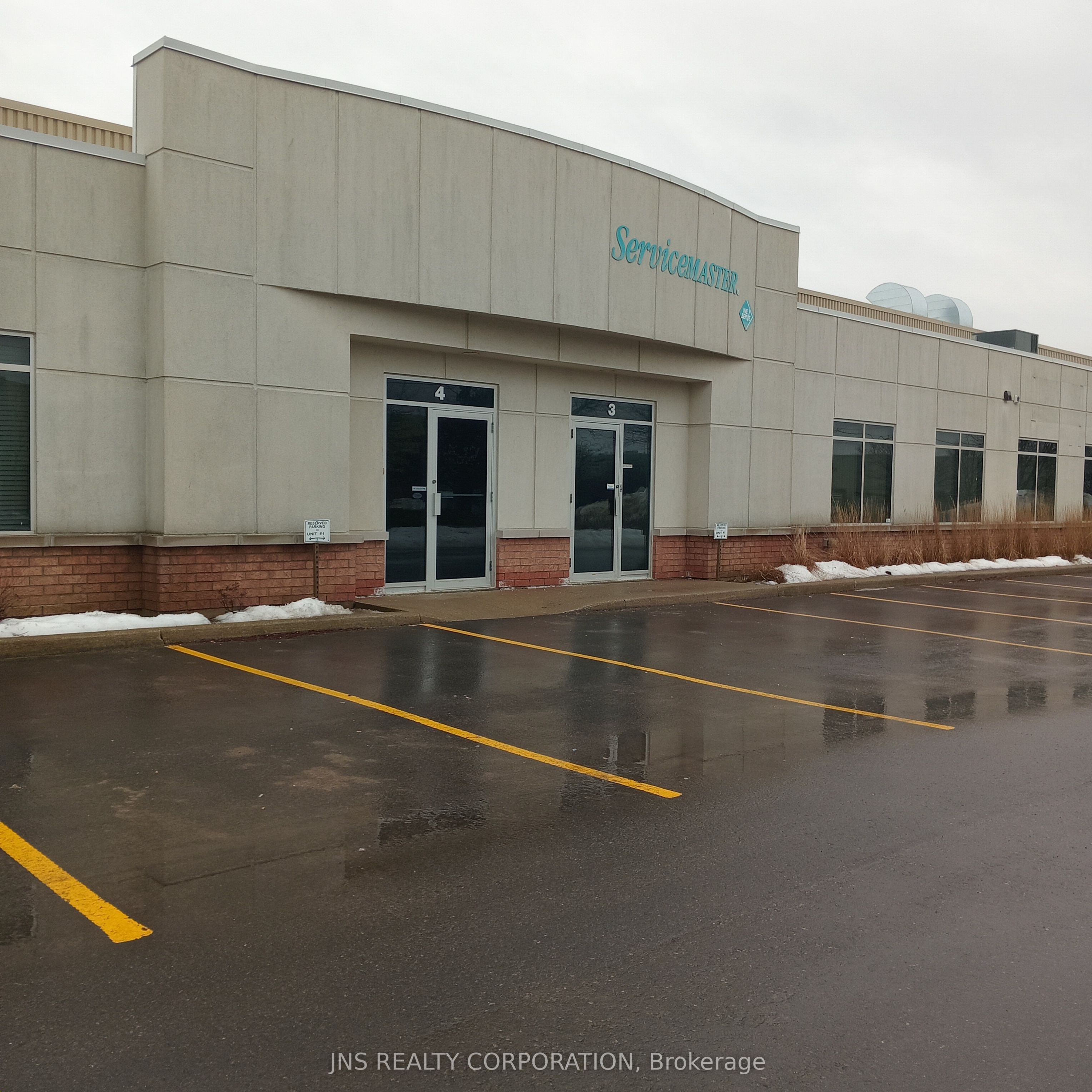 4-1180 Kerrisdale Boulevard, Newmarket, ON, L3Y 8Z9